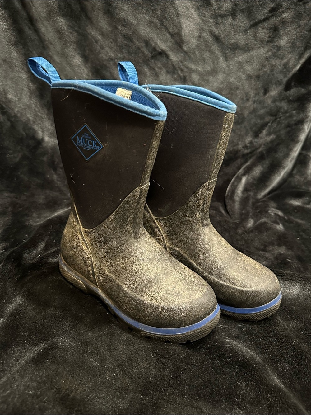 Muck Boots Kids Size 13 Black and Blue Waterproof Pull-On Boots